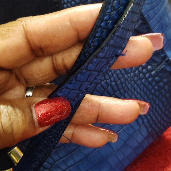 Gator texture Kate laundry - Picture 2 of 4